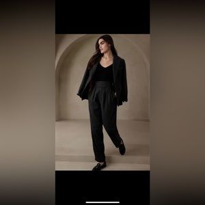 NWT Banana Republic Herringbone Seafarer Pant in dark charcoal